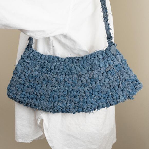 Upcycled denim crochet bag / Crochet purse - Picture 5 of 6